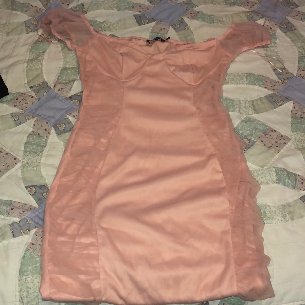 Pink off the shoulder dress💖